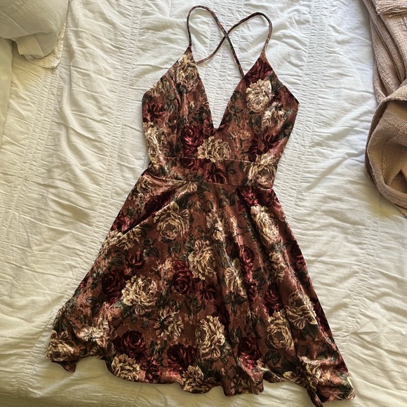 Lovely Day Dresses & Skirts - ✨HOST PICK✨Lovely Day Floral Dress